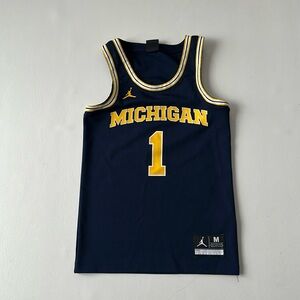 Michigan basketball boys jumpman Nike jersey size M